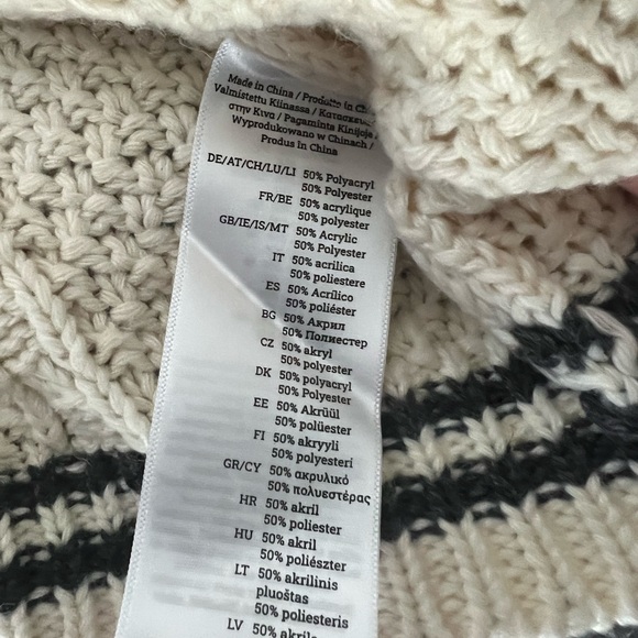 TAYLOR SWIFT 2024 FOLKLORE CARDIGAN - Picture 3 of 5